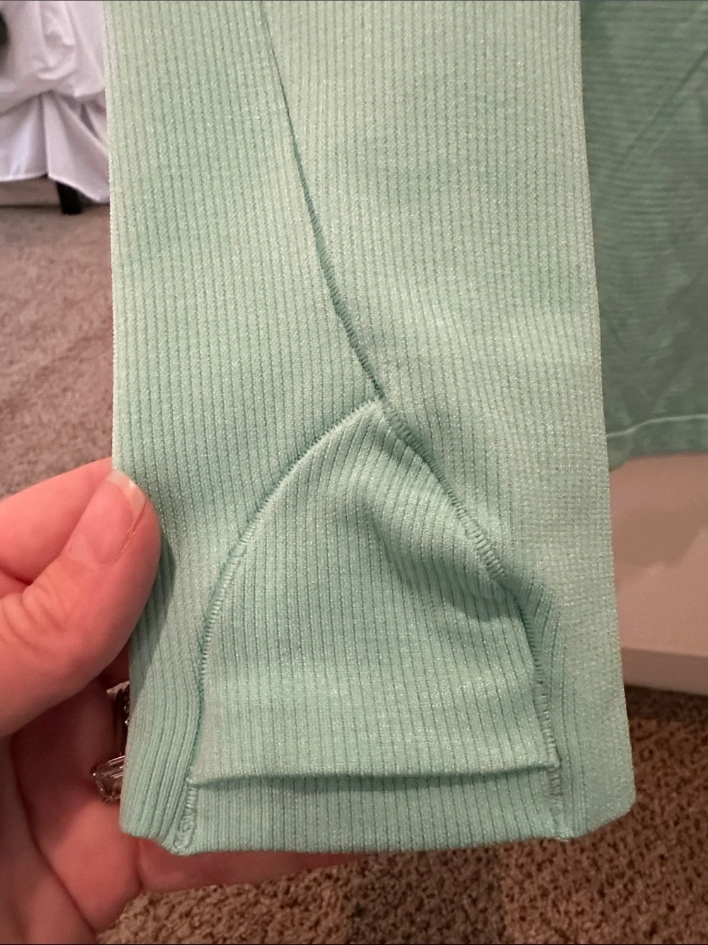 Lululemon Women’s Lightweight Long-Sleeve Top in Mint - EUC - Size 8